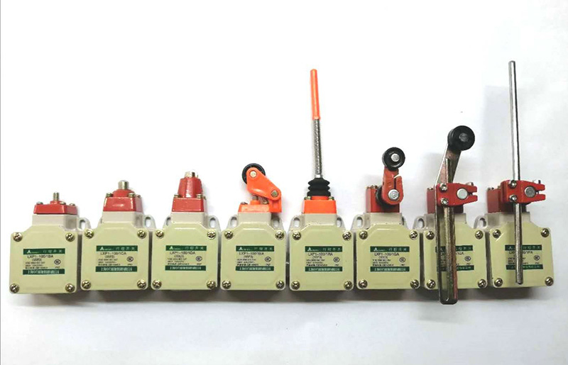 LXP1(3SE3)-100系列行程开关LXP1-303、404系列