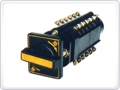 LW2封闭式万能转换开关